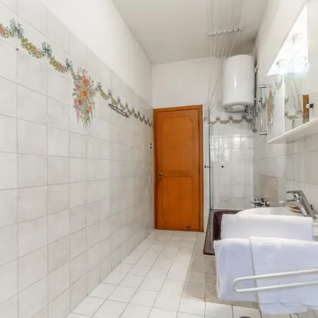 Casa Giuli - Metro Jonio Rom